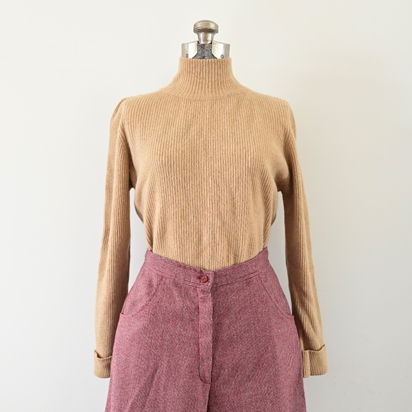 1960s Dalton Tan Ribbed Camel Hair & Geelong Lambswool Mockneck Sweater Size 40